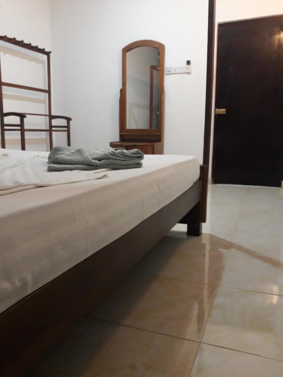 Coco Hostels - Велигама Экстерьер фото